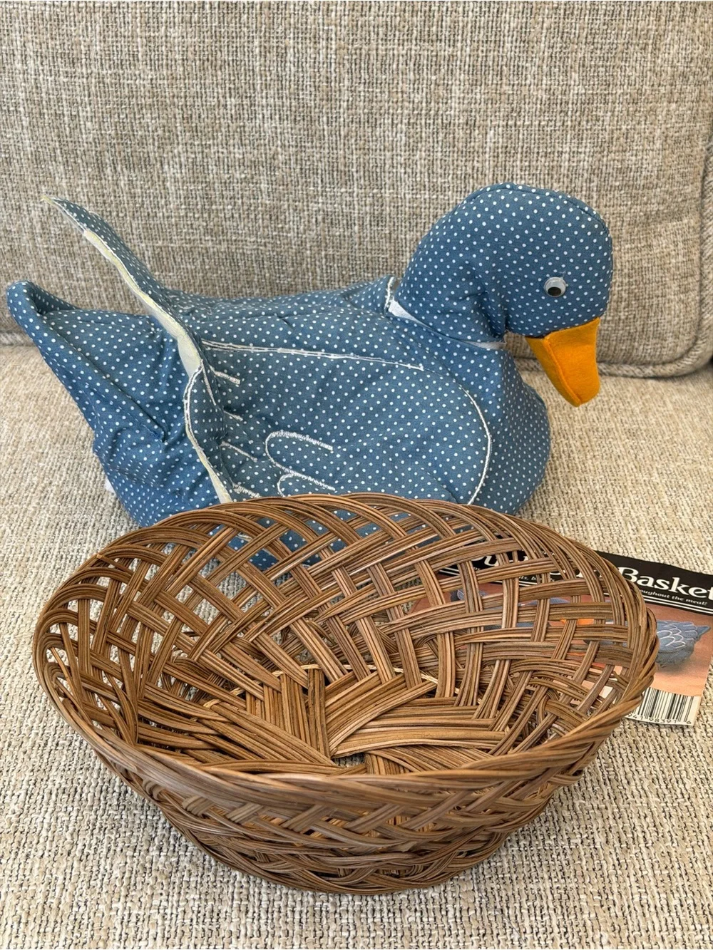 NWT Vintage Cottagecore Chadwick Mallard Duck Bun Basket Wicker Bread Warmer NOS